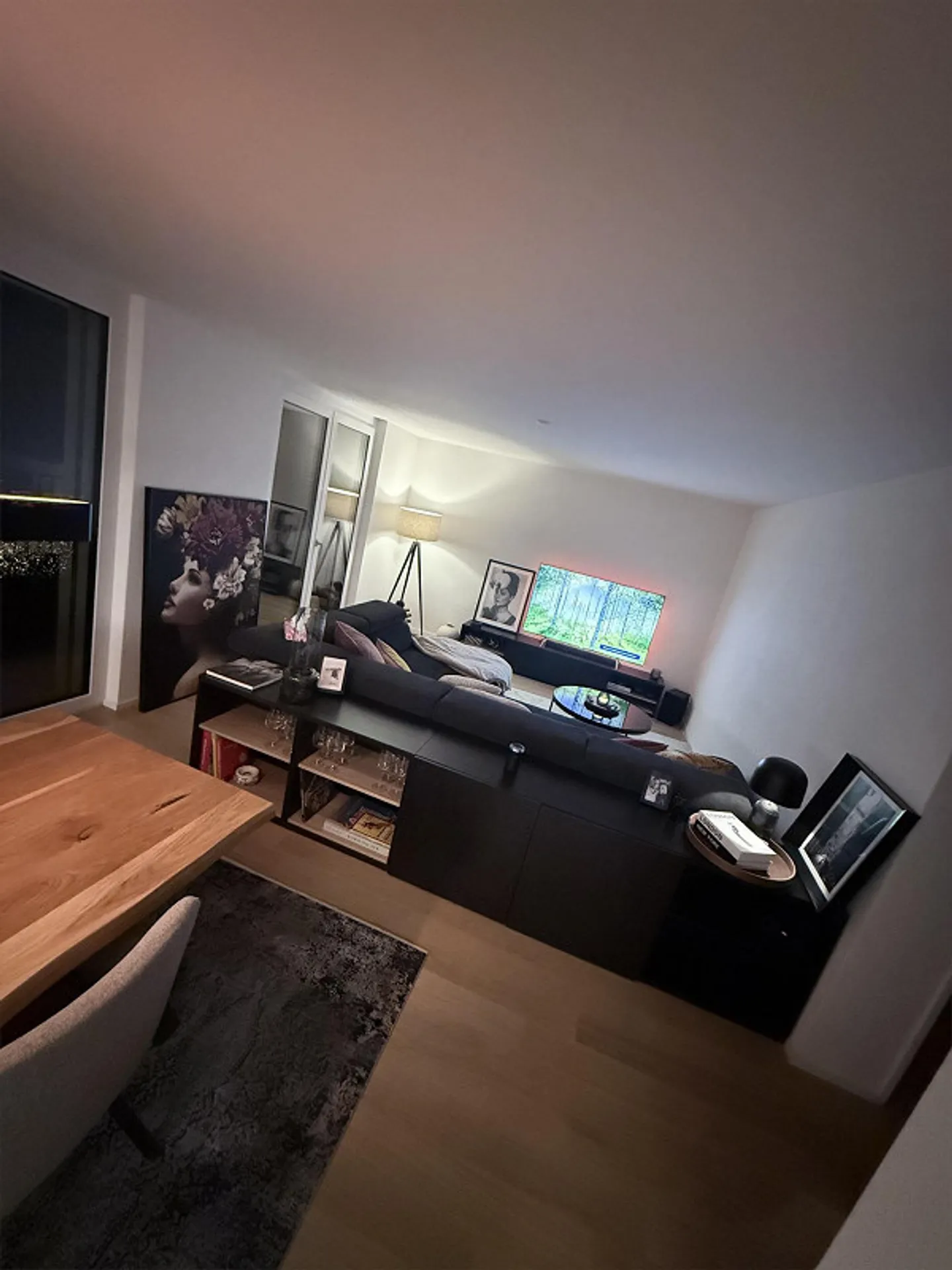 Moderno appartamento attico di 3,5 stanze con terrazza solare ad Aadorf - Foto 4 di 13