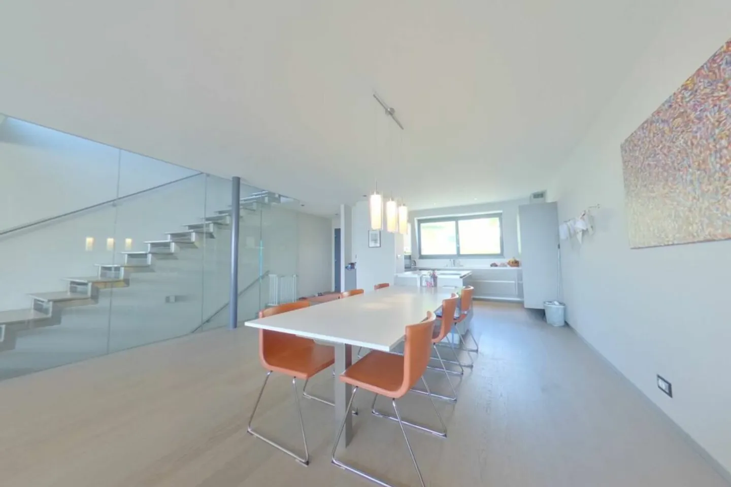 Zeitgenössische Triplex-Villa - Foto 3 von 11