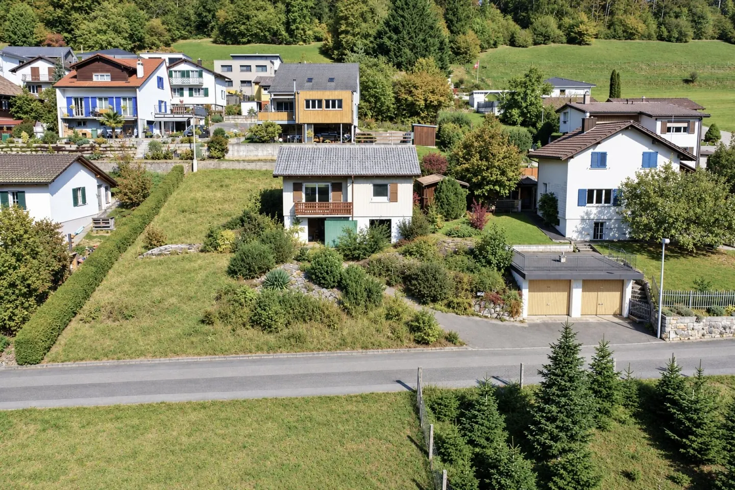 Einfamilienhaus mit Bauprojekt - Foto 2 von 6