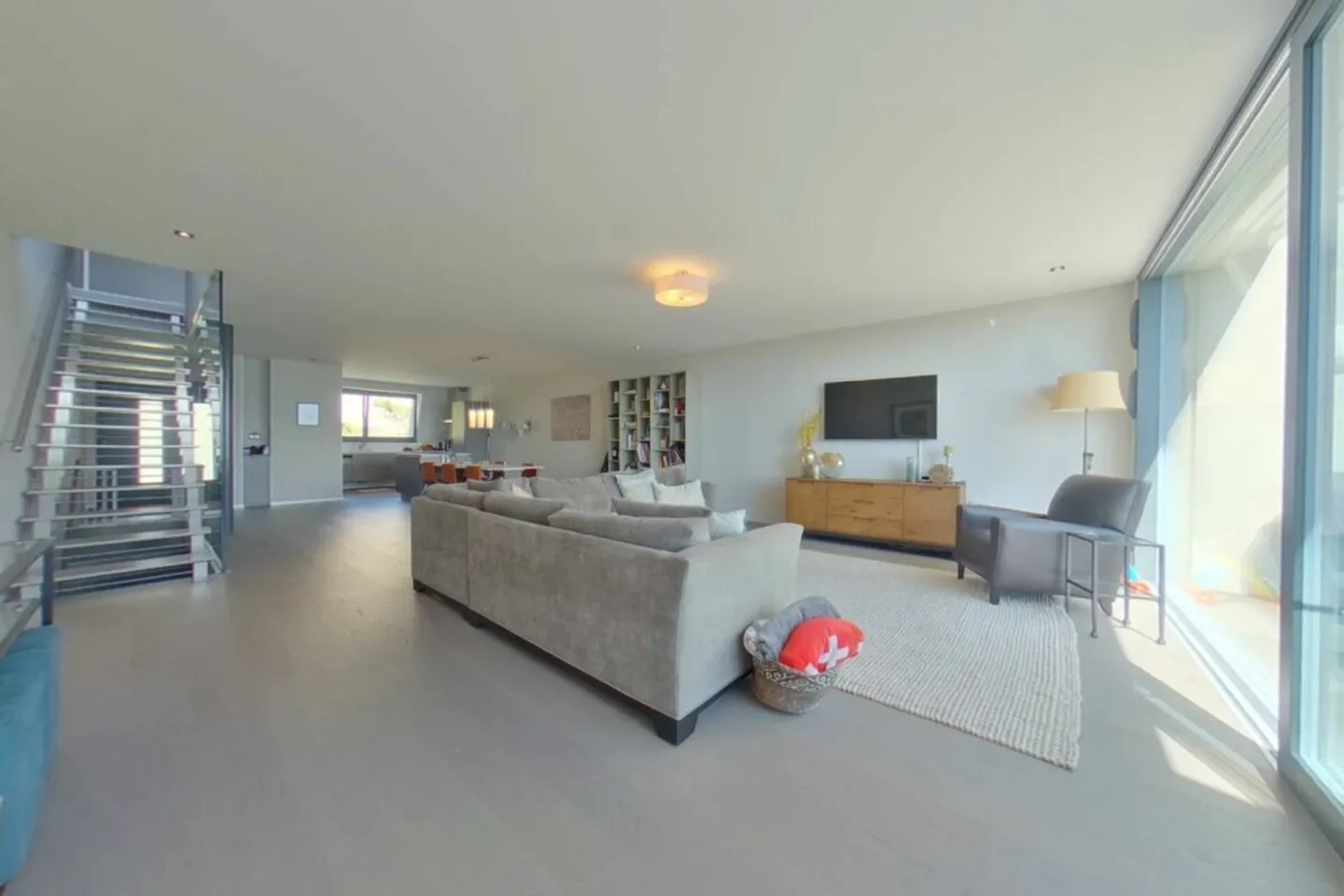 Zeitgenössische Triplex-Villa - Foto 6 von 11