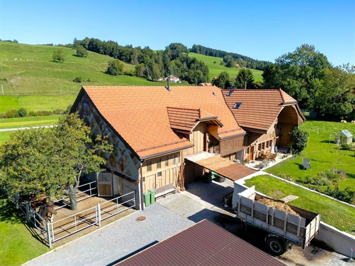 Fattoria ristrutturata con panorama eccezionale sulle prealpi - Foto 11 di 17