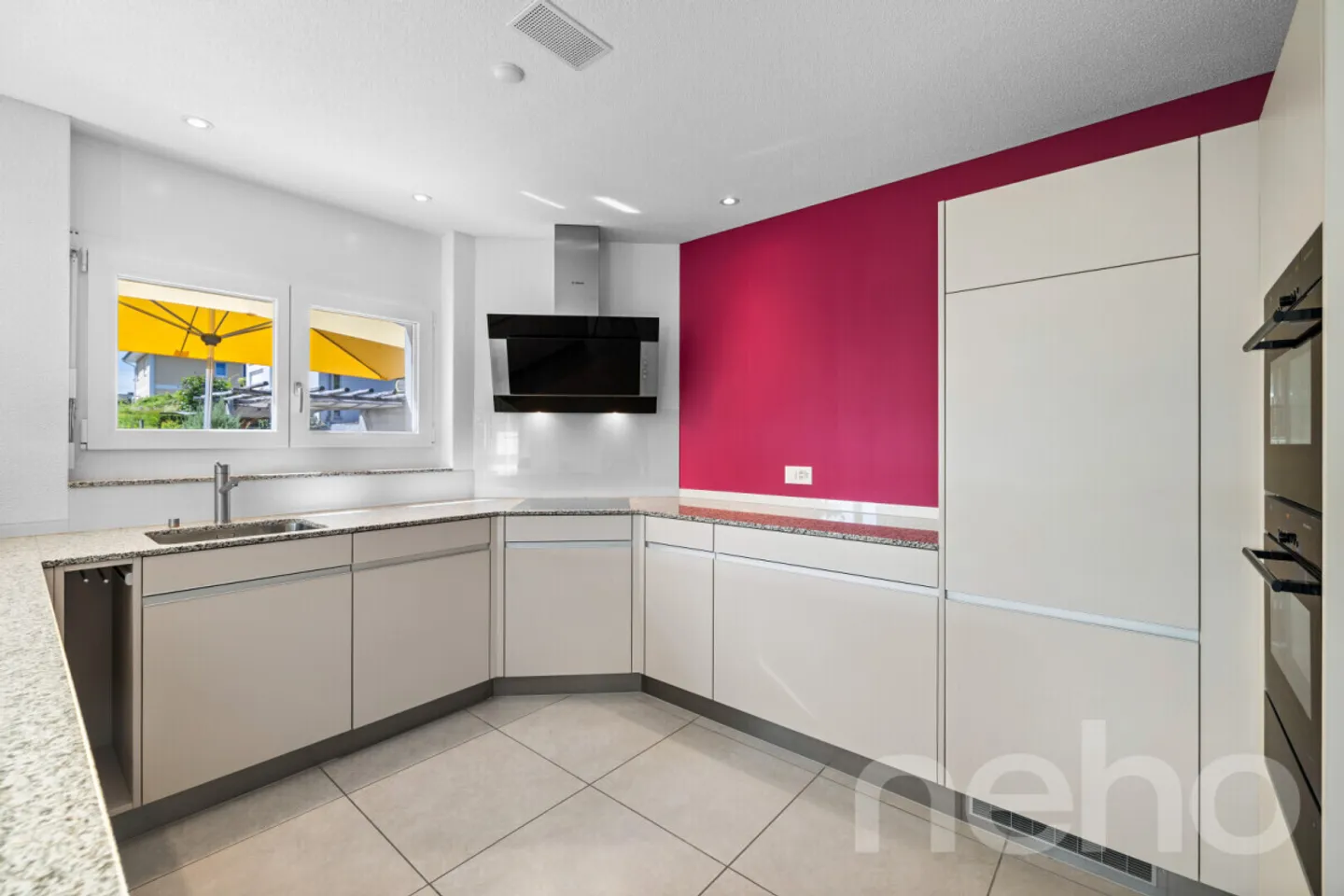 Più di una semplice abitazione: rifugio di lifestyle con appezzamento edificabile come giardino - Foto 9 di 13
