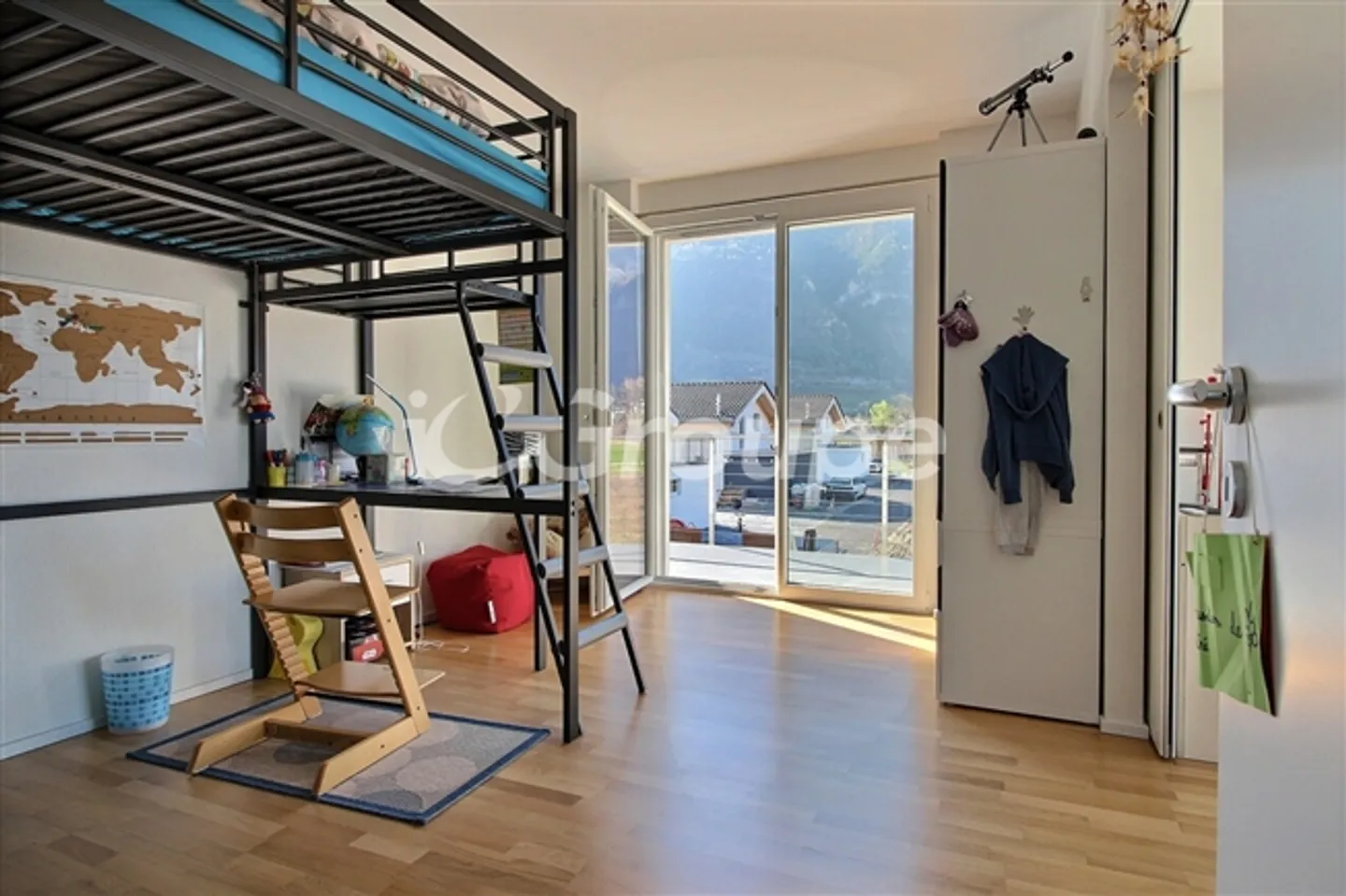 Outstanding Detached Villa with High-Quality Finishes - Photo 7 of 16