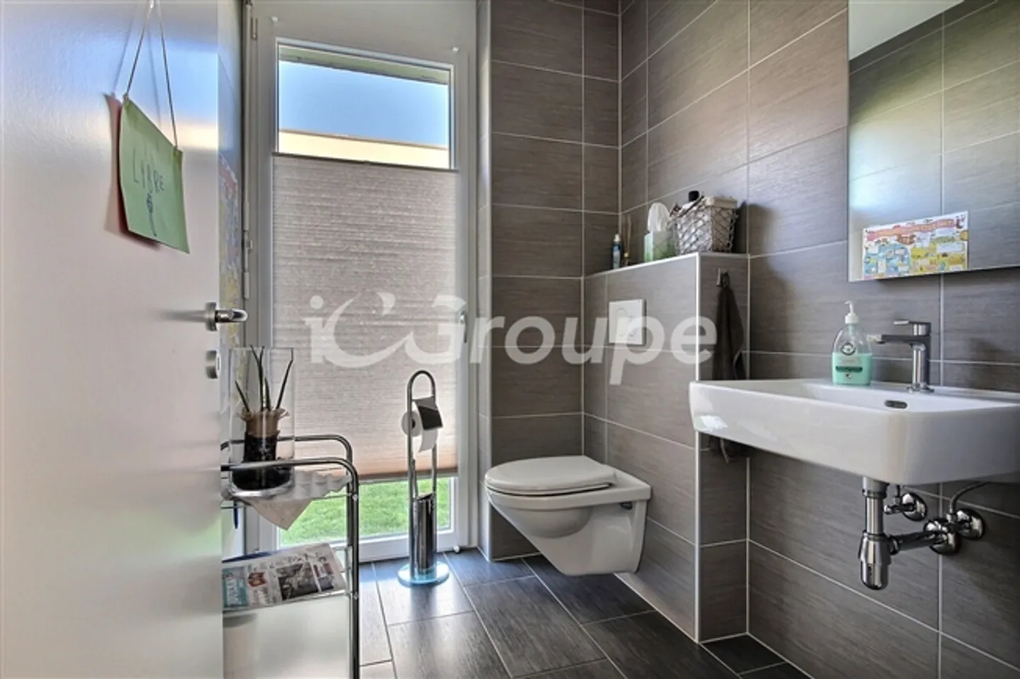 Outstanding Detached Villa with High-Quality Finishes - Photo 10 of 16