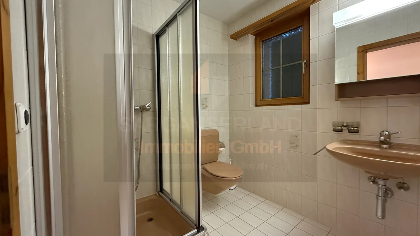 6.5 Room Single-Family House, Central Quiet Location. Semi-Detached - Photo 8 of 26