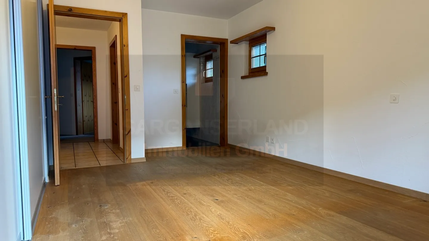 6.5 Room Single-Family House, Central Quiet Location. Semi-Detached - Photo 9 of 26