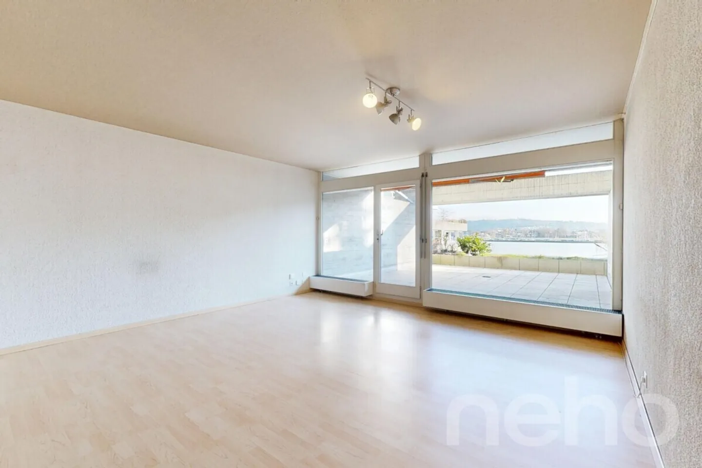 Maison mitoyenne au bord du lac de Bienne avec espace lac à partager - Photo 2 sur 13