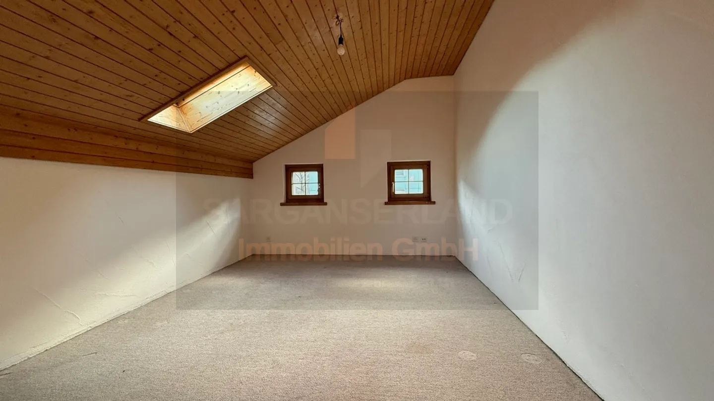 6.5 Room Single-Family House, Central Quiet Location. Semi-Detached - Photo 14 of 26