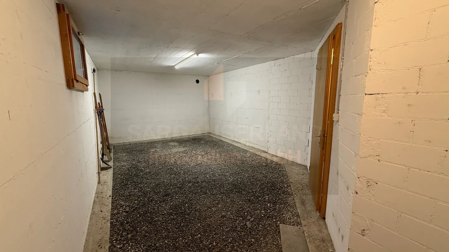 6.5 Room Single-Family House, Central Quiet Location. Semi-Detached - Photo 19 of 26