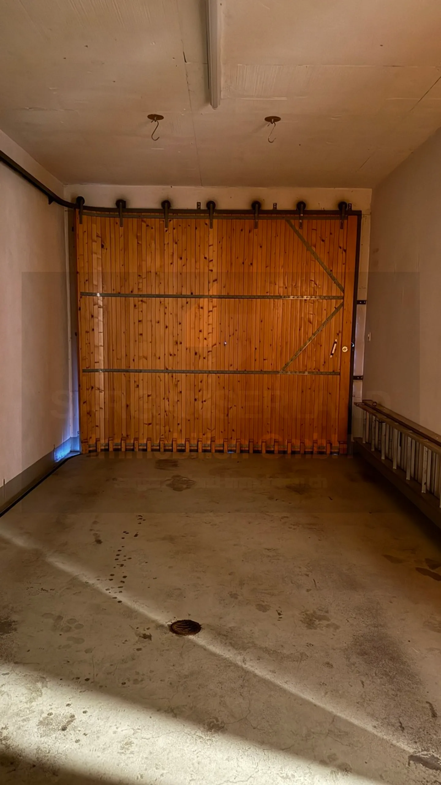 6.5 Room Single-Family House, Central Quiet Location. Semi-Detached - Photo 22 of 26