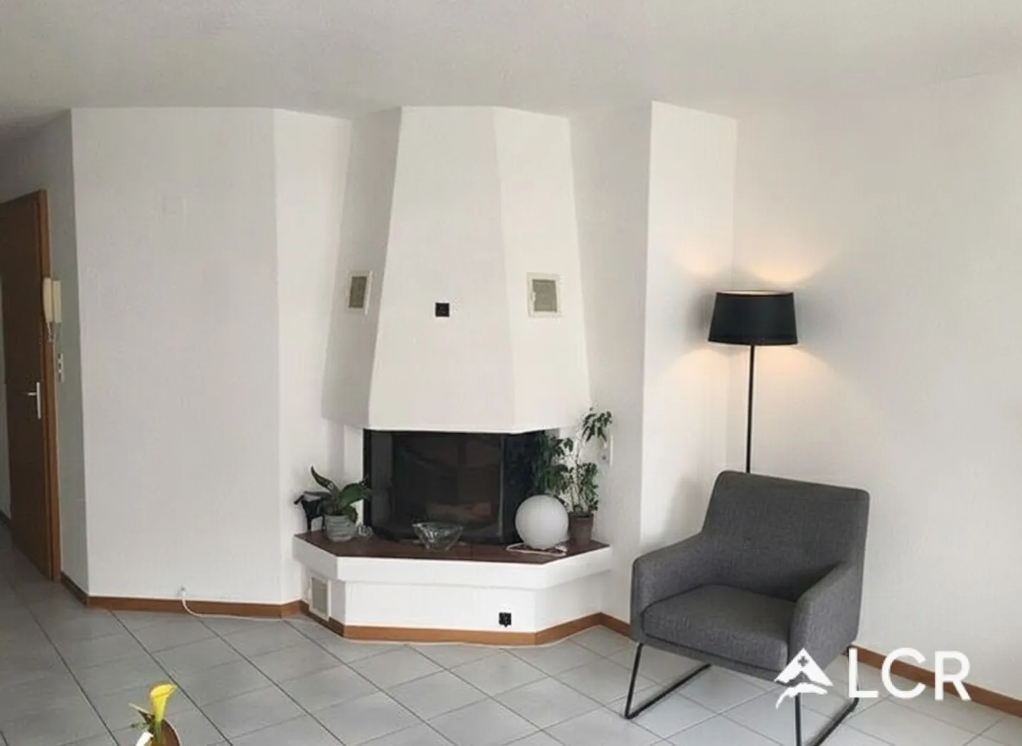 For rent - Spacious 4.5-room duplex with unobstructed view in Landeron (NE) - Photo 3 of 8