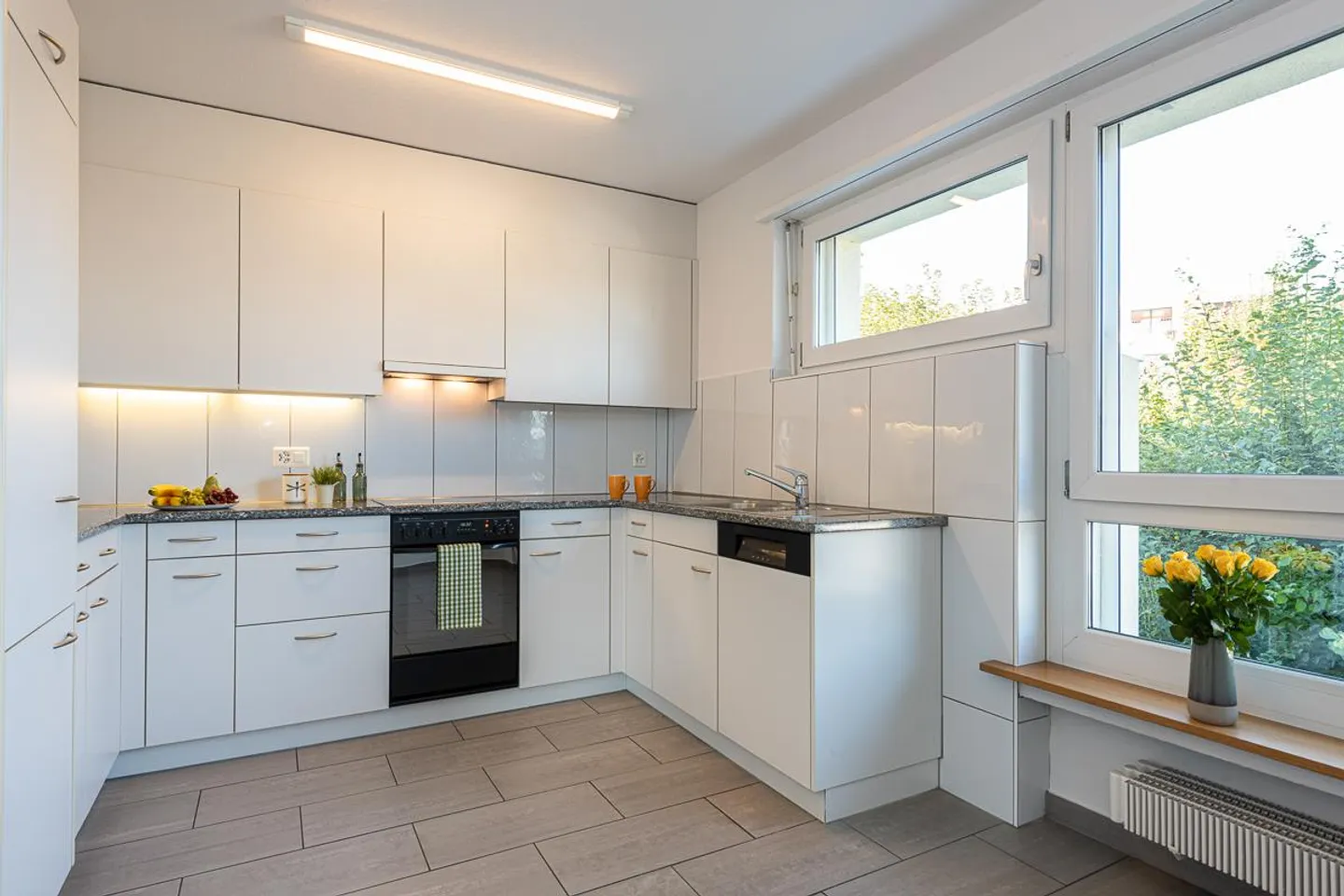 Beautiful 4.5 room apartment with a view - Photo 1 of 10