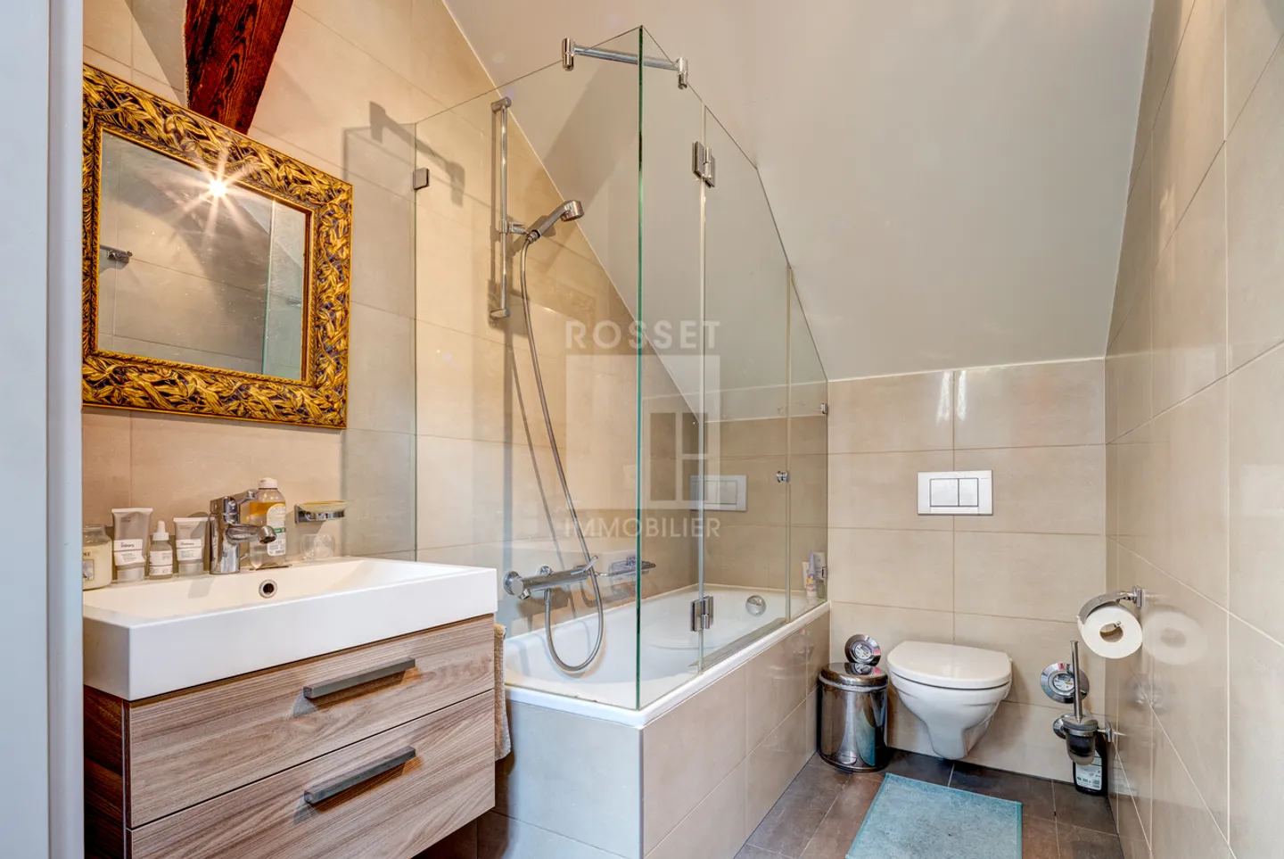 Charming Apartment in Pâquis - Photo 15 of 19