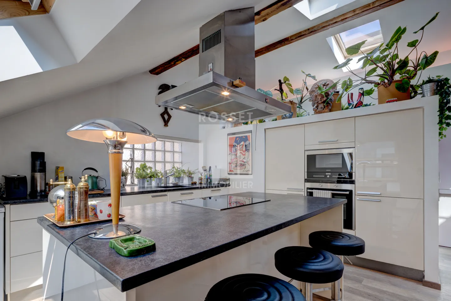 Charming Apartment in Pâquis - Photo 16 of 19