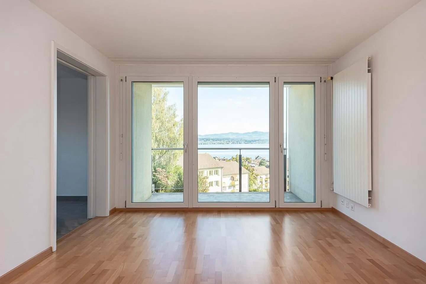 Beautiful 4.5 room apartment with a view - Photo 2 of 10