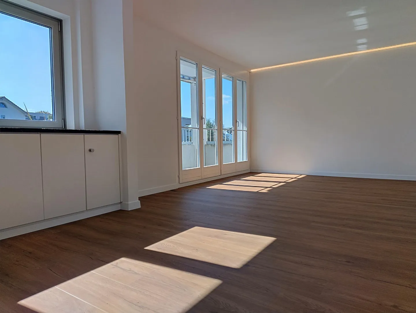 Appartamento moderno ristrutturato in posizione centrale - Foto 2 di 10