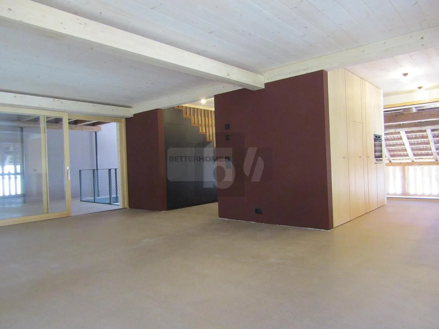 Geräumige Maisonette mit Balkonen - Foto 2 von 6