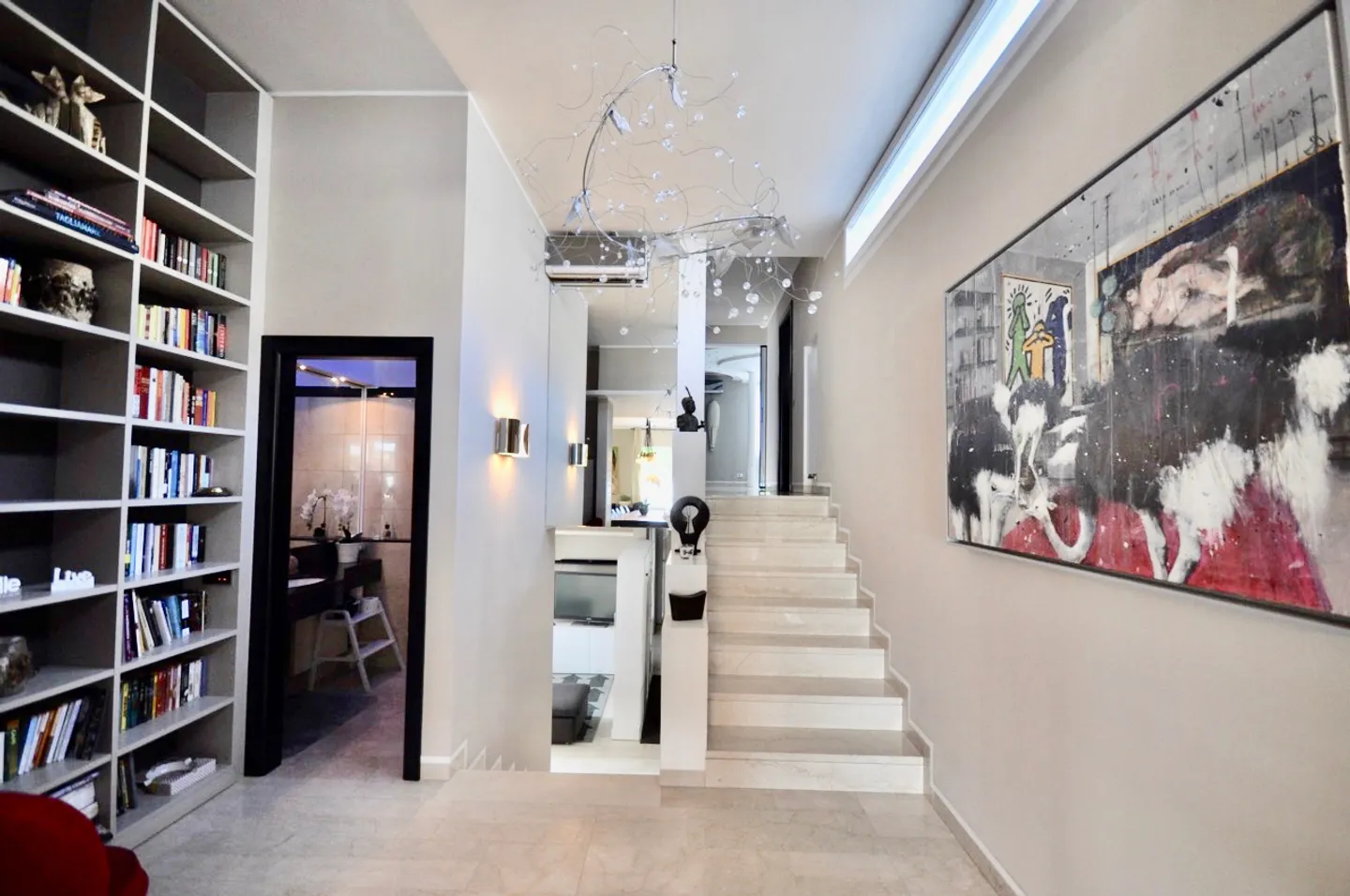 Prestigeträchtige Villa mit Pool und Panoramablick auf See und Berge - Foto 15 von 20