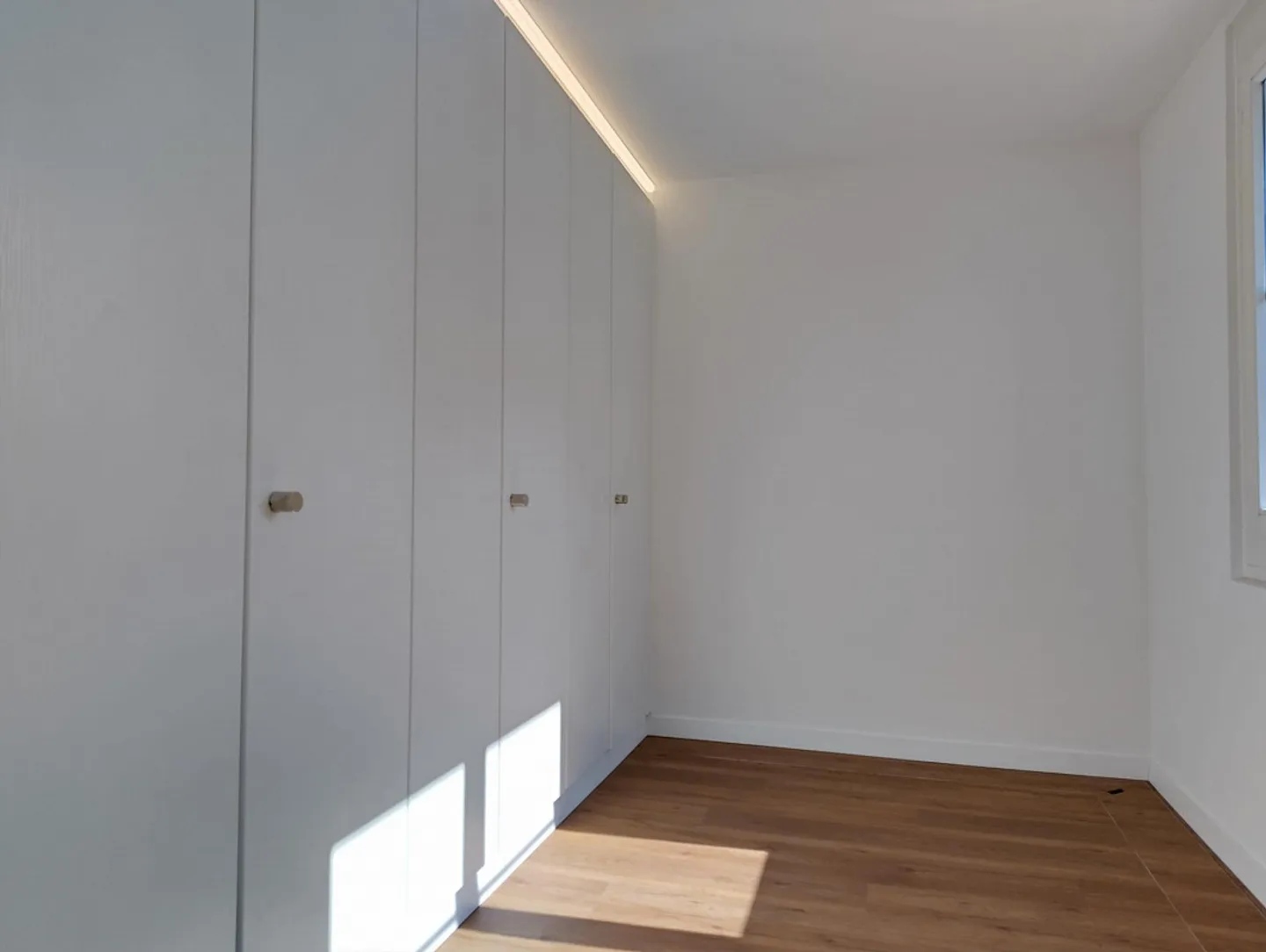 Appartamento moderno ristrutturato in posizione centrale - Foto 4 di 10