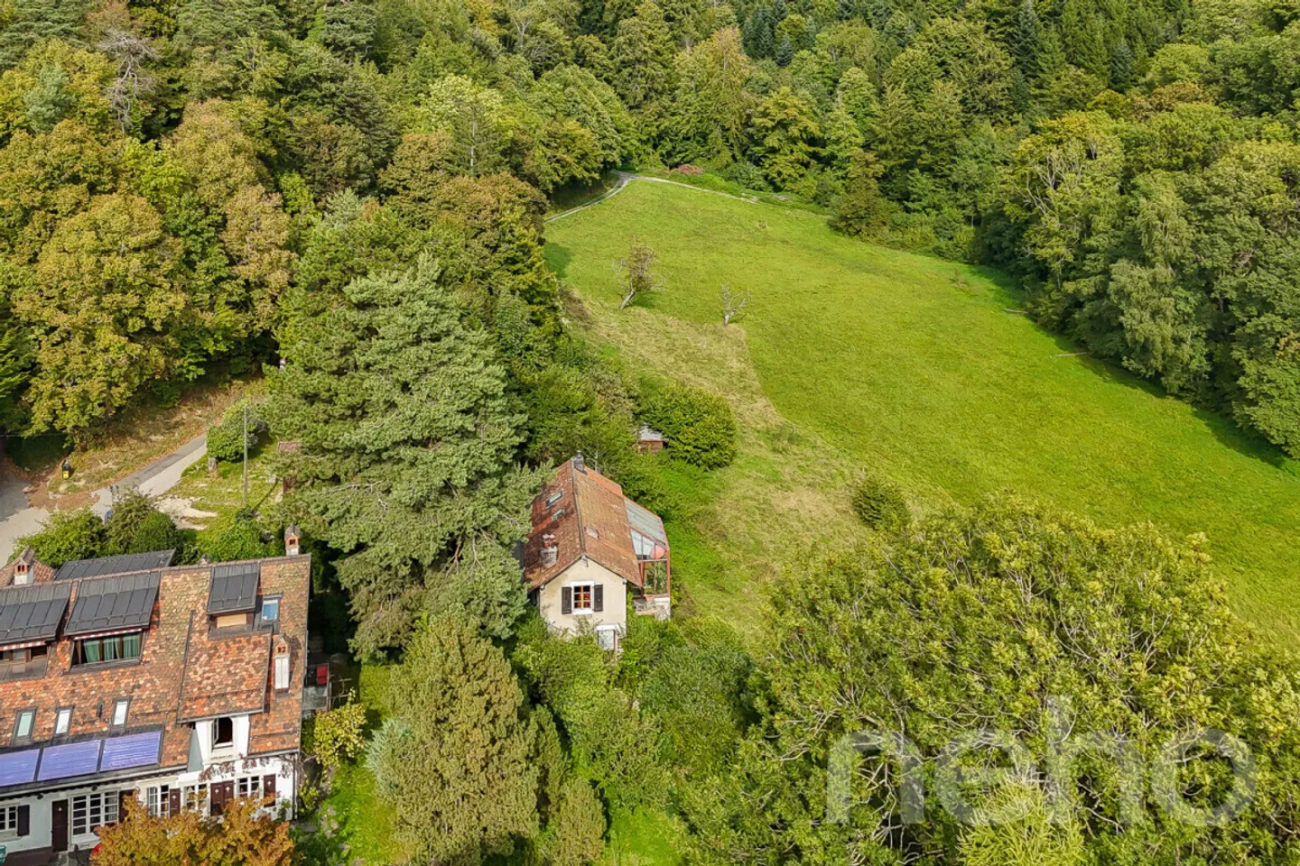 «TERRAIN CONSTRUCTIBLE AVEC PROJET POUR 2 LOGEMENTS + ZONE VERTE» - Photo 4 sur 12