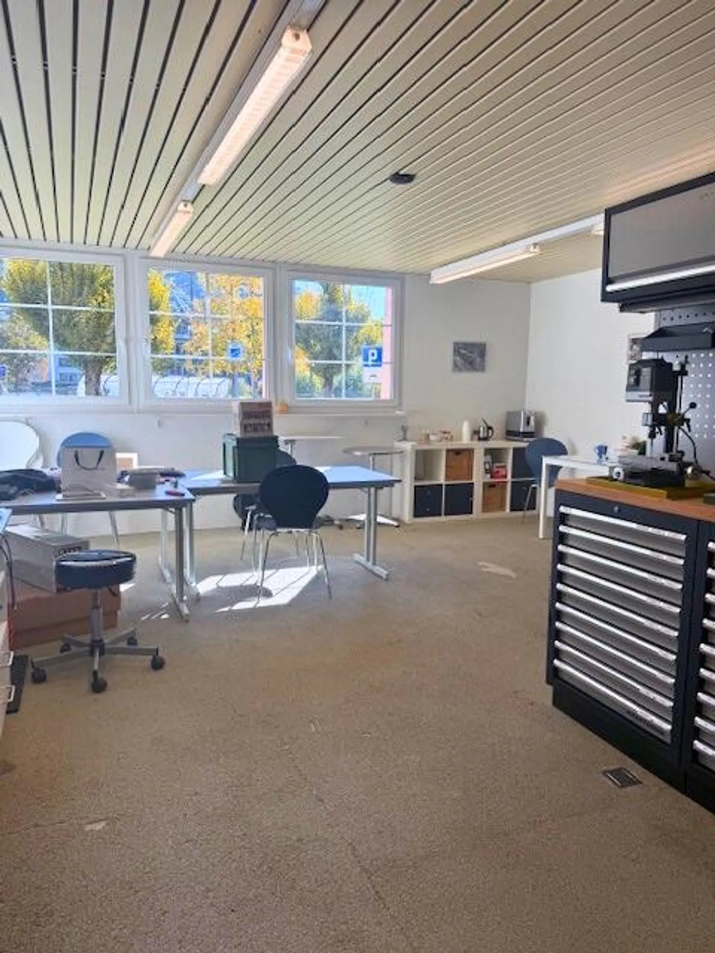 Votre nouveau lieu d'affaires : Espace commercial à Toffen - Photo 12 sur 14