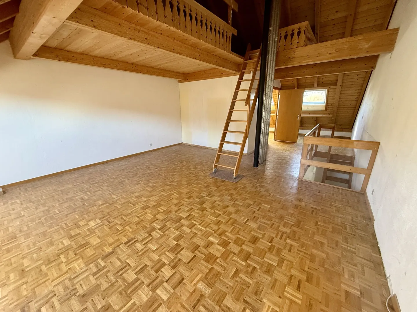 Family-Friendly Row House - Photo 8 of 16