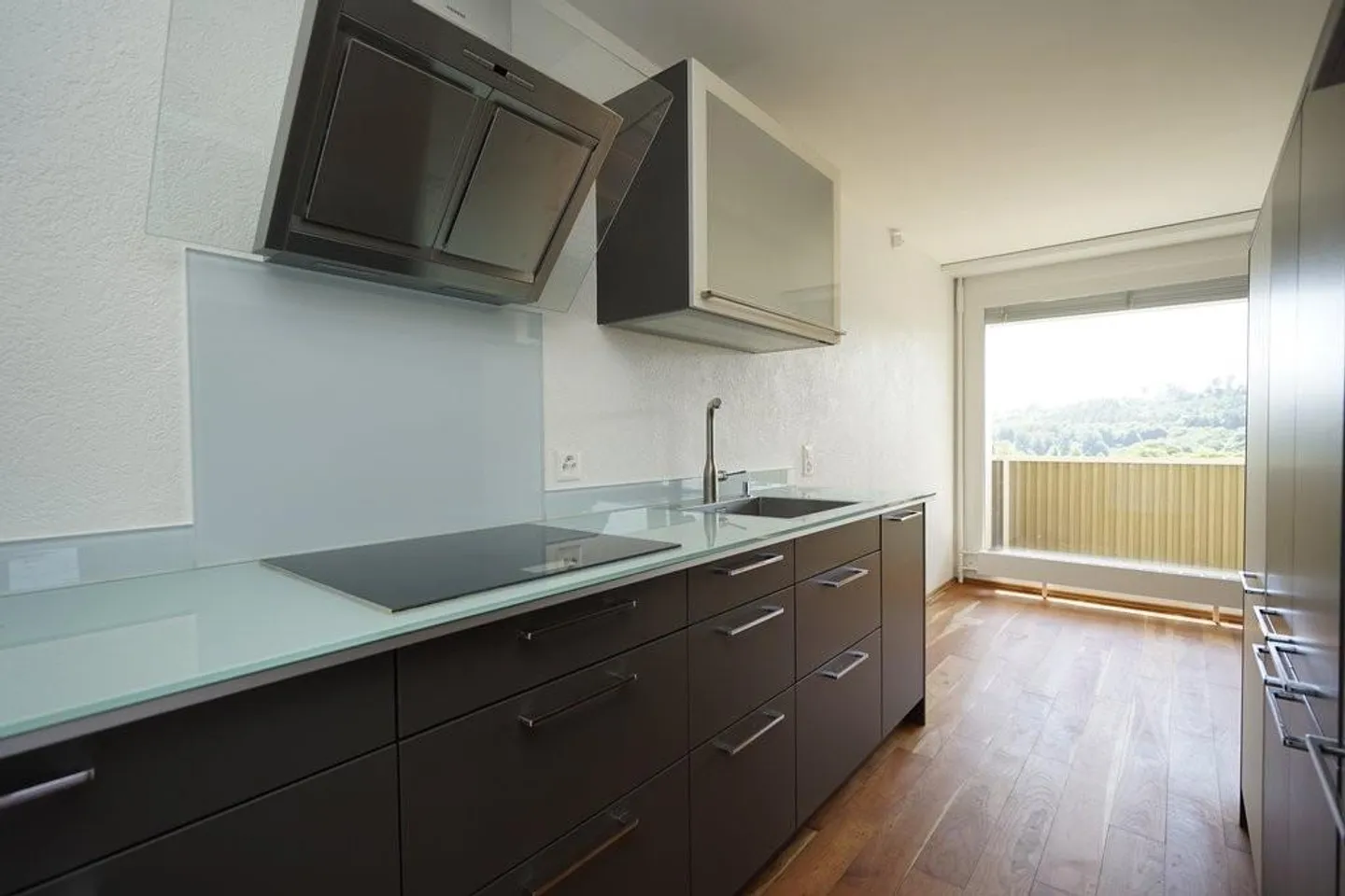 Appartamento di 4.5 locali con balcone a Berna Ovest-Bümpliz - Foto 2 di 12