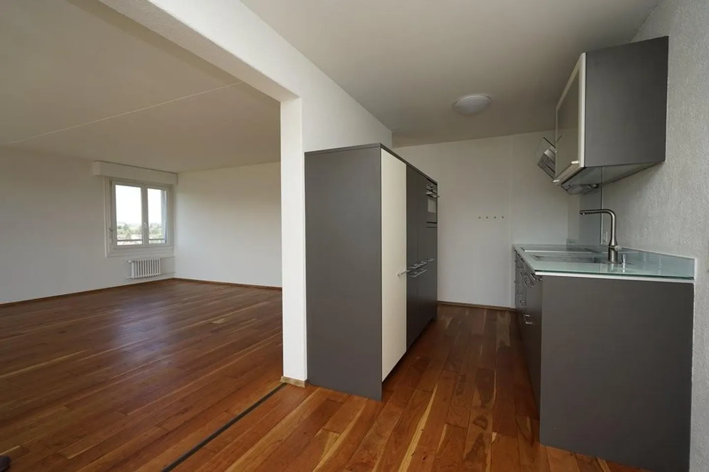 Appartamento di 4.5 locali con balcone a Berna Ovest-Bümpliz - Foto 3 di 12