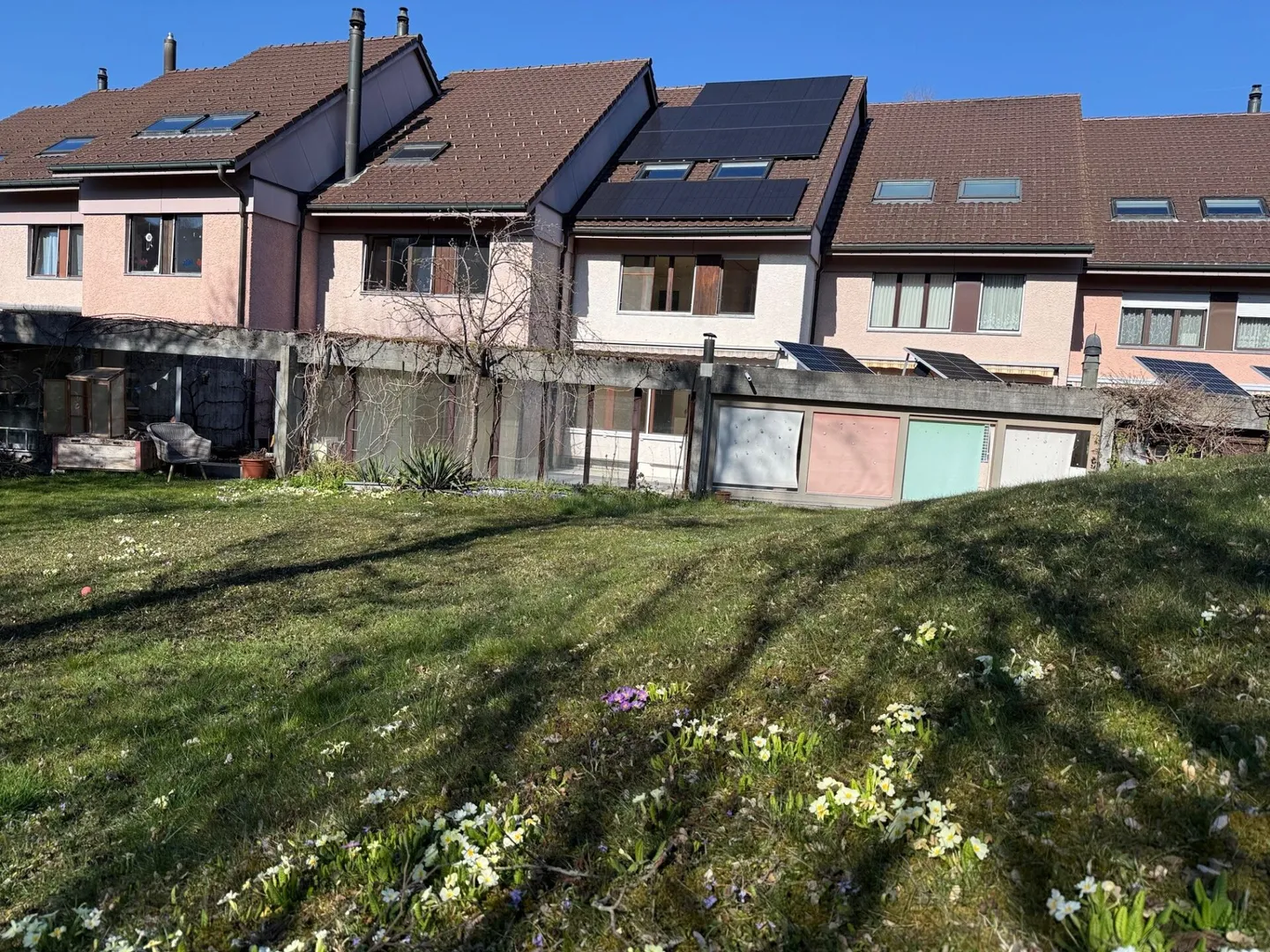 Family-Friendly Row House - Photo 15 of 16