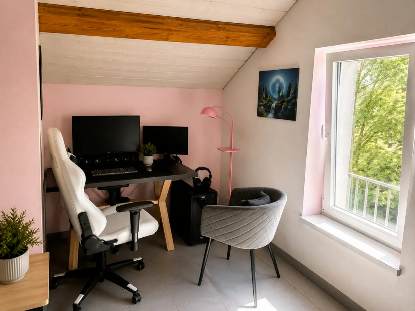Charming Top-Floor Maisonette - Photo 8 of 21
