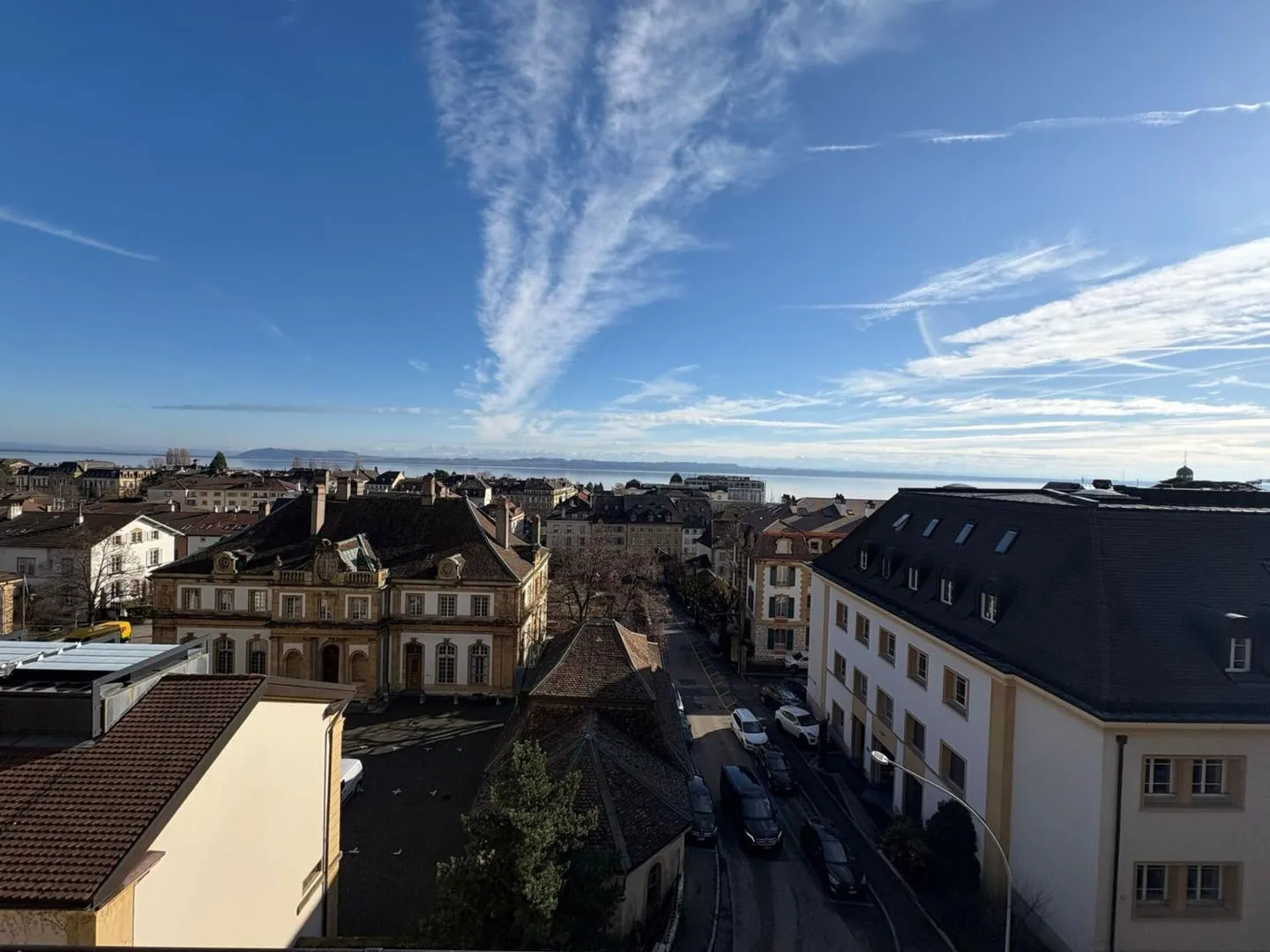 Appartement Charmant avec Vue Alpestre - Photo 2 sur 13