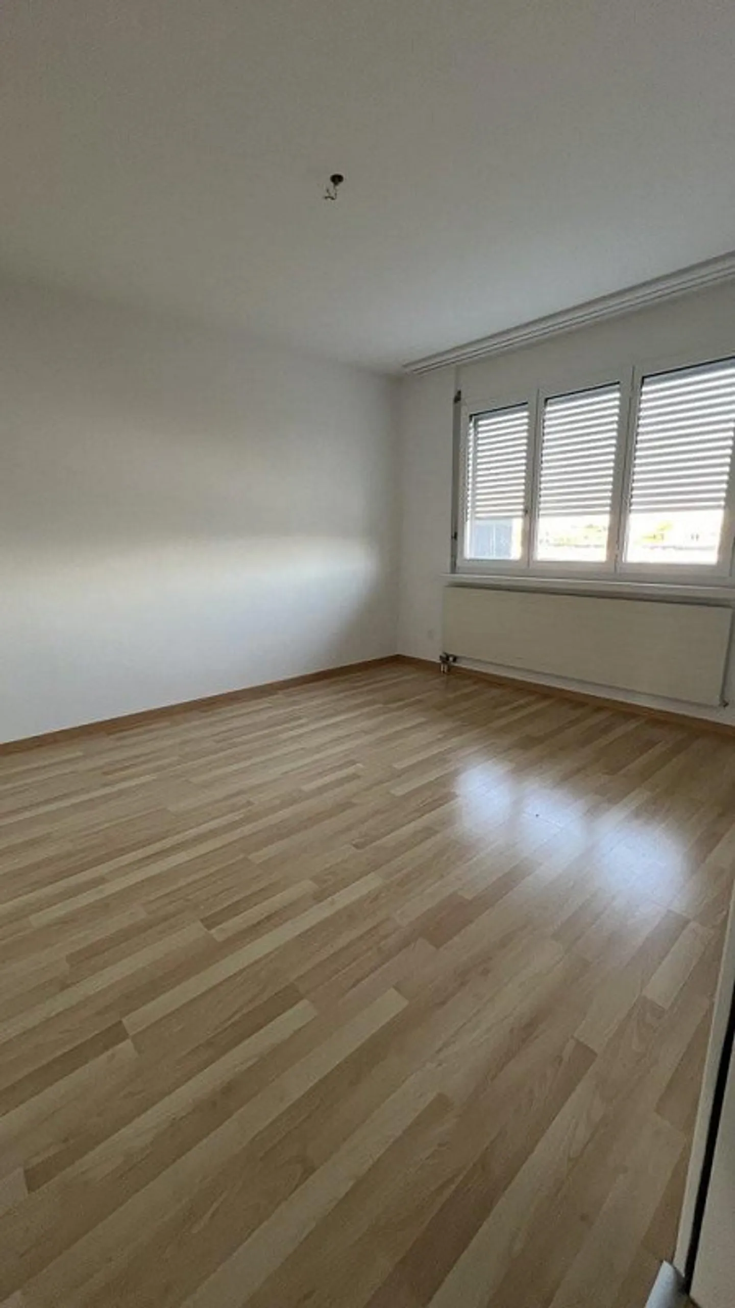 Appartamento con balcone cerca nuovo inquilino. - Foto 5 di 8