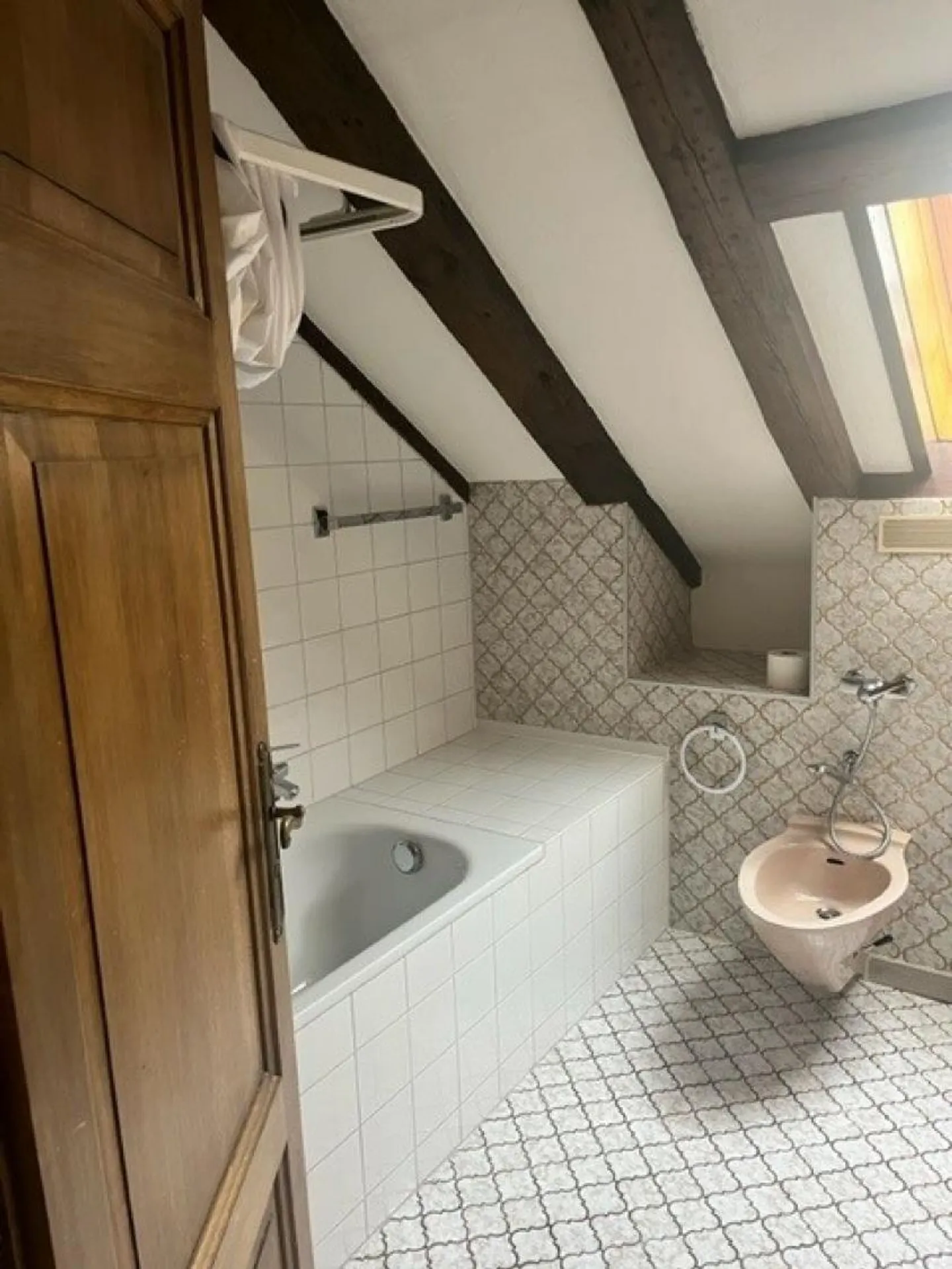 Appartement Charmant avec Vue Alpestre - Photo 10 sur 13