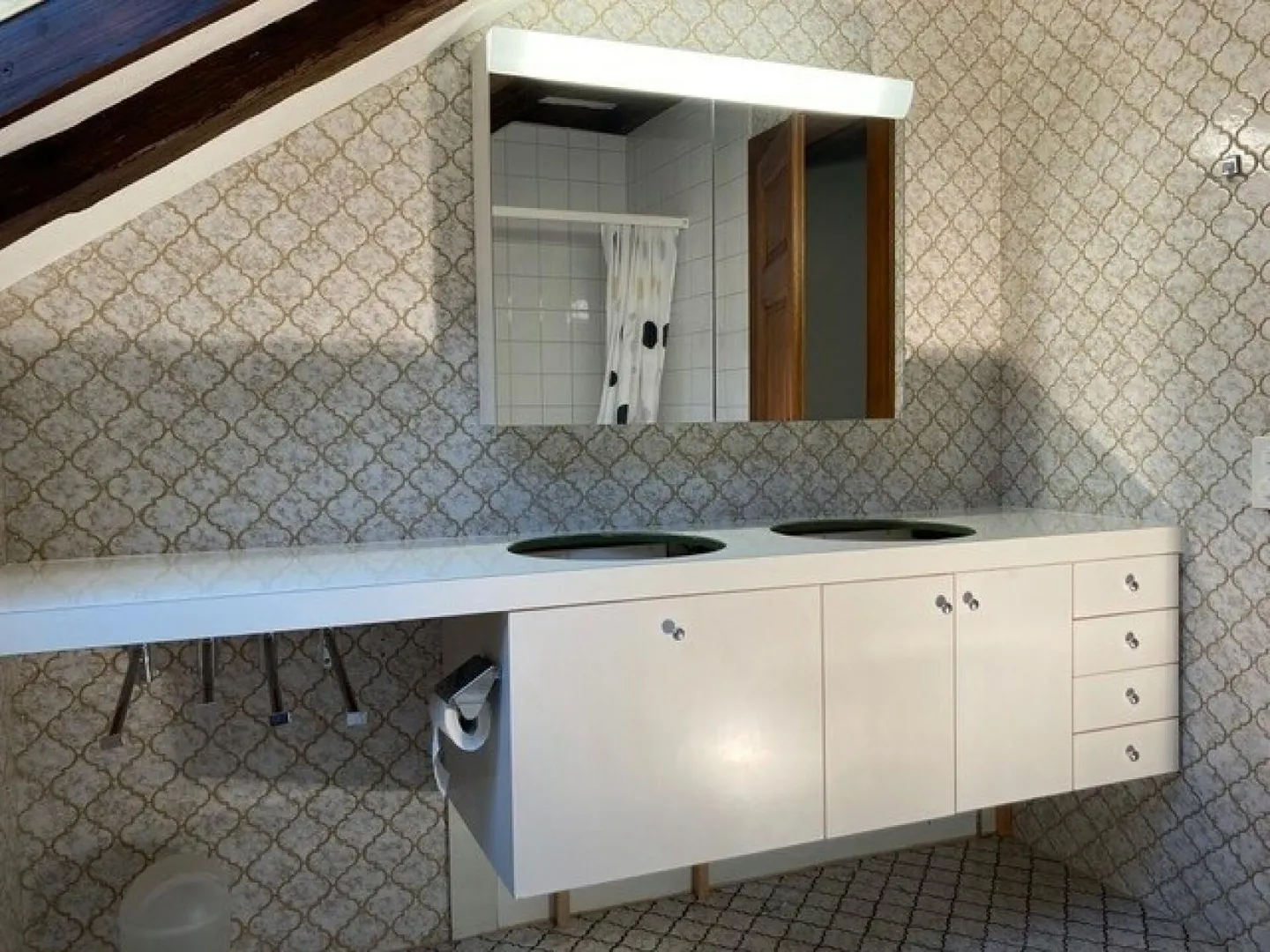 Appartement Charmant avec Vue Alpestre - Photo 11 sur 13