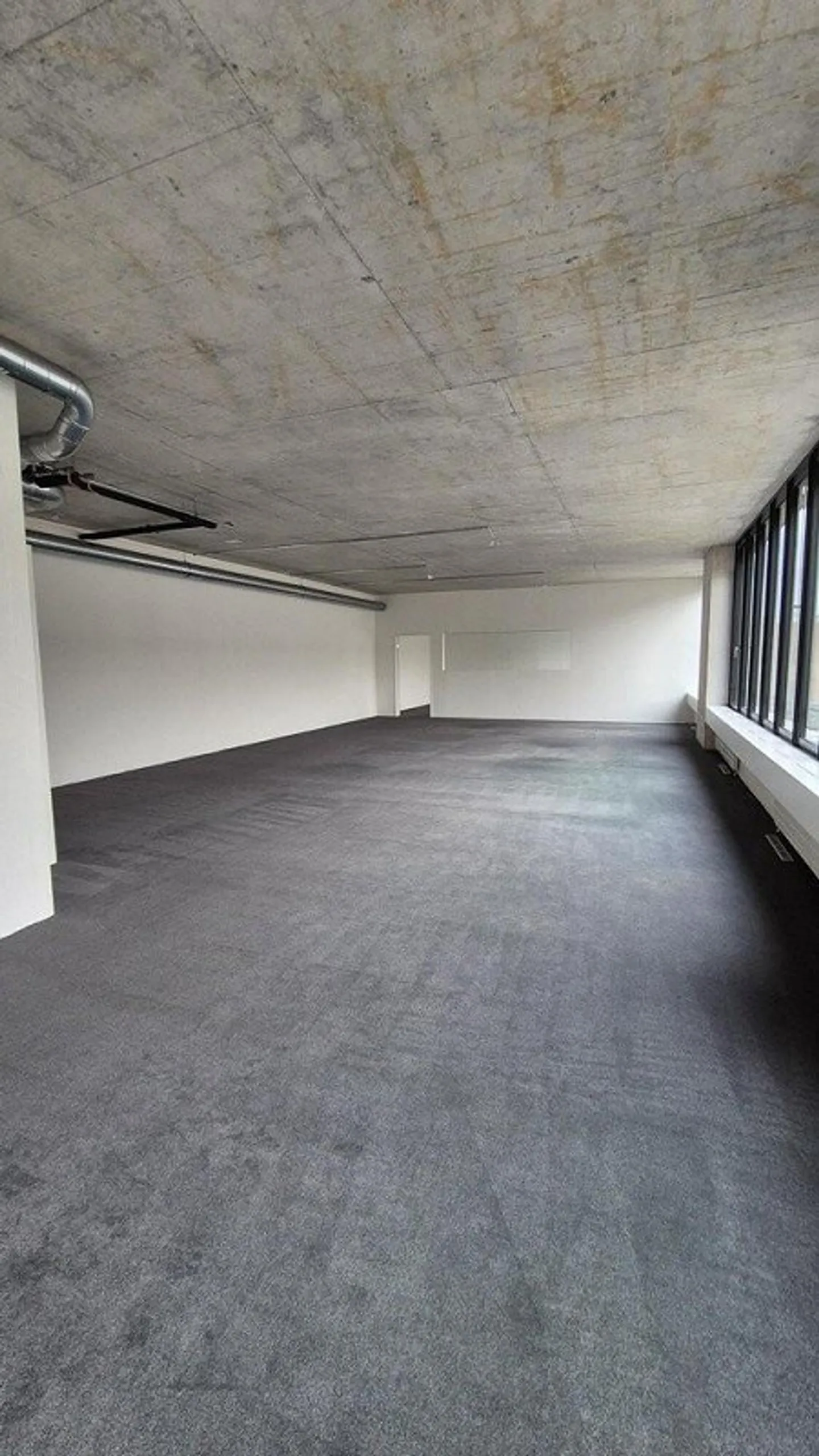Espace de bureau avec connexion **trois mois de loyer gratuit** - Photo 4 sur 4