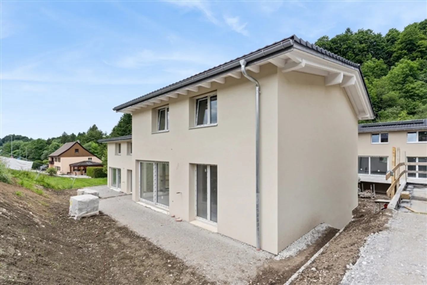 Nouvelle villa individuelle de 5,5 pièces près du lac de La Gruyère - Photo 1 sur 6