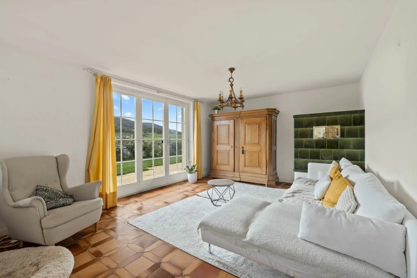 Maison de campagne individuelle de 7,5 pièces avec vue panoramique cherche famille - Photo 5 sur 14