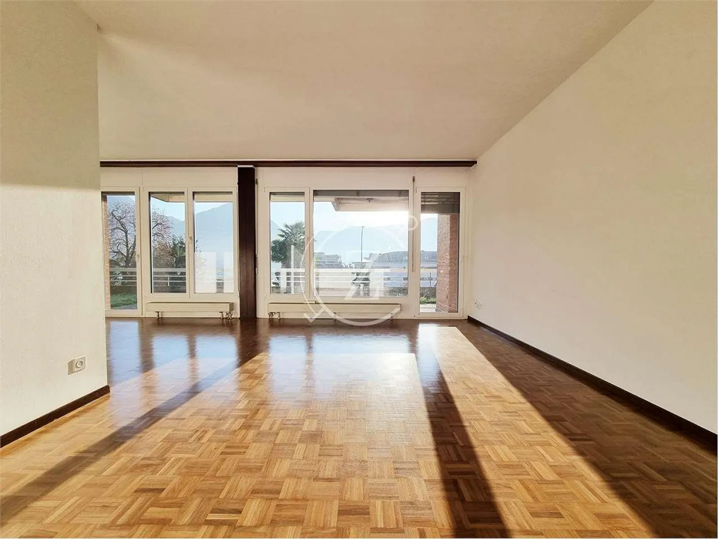 Appartement Lugano-Massagno 3.5 pièces avec jardin - Photo 2 sur 7
