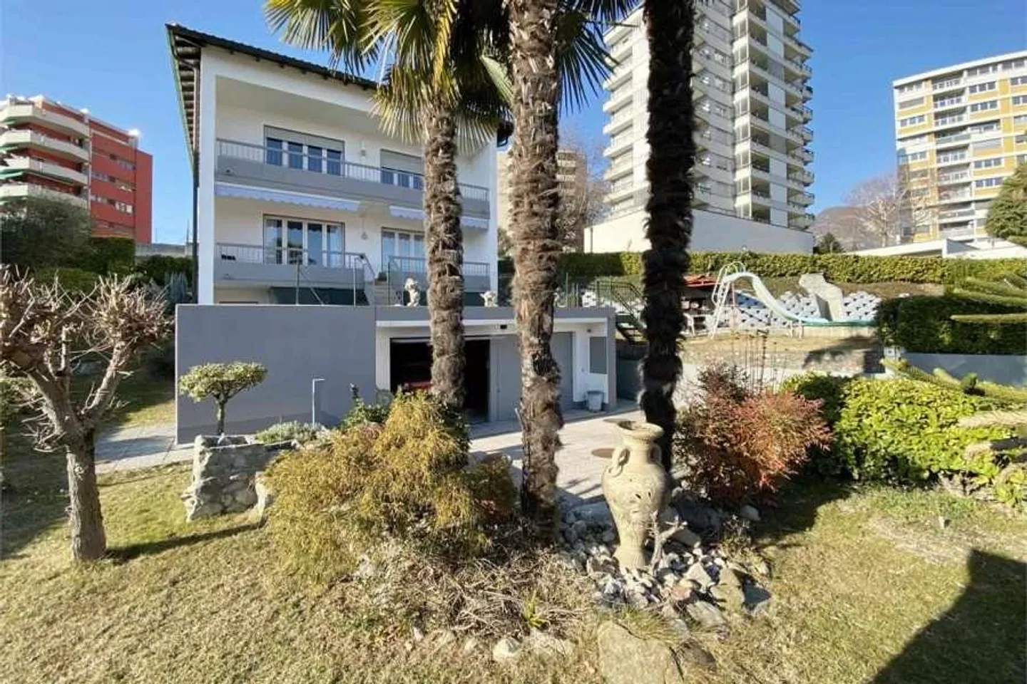 2397_Coldrerio, casa unifamiliare con piscina - Foto 1 di 12