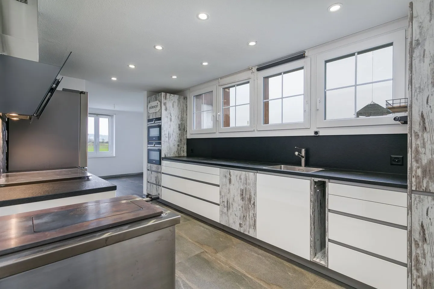 RIDUZIONE DEL PREZZO - Proprietà equestre compatta con un'alta qualità di vita per te e i tuoi cavalli - Foto 4 di 11