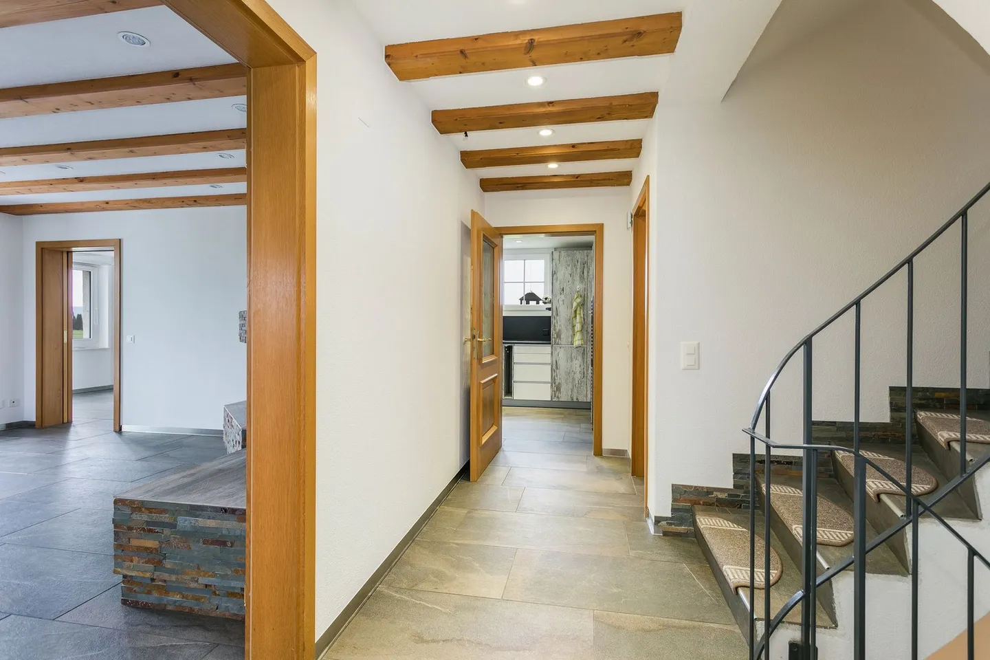 RIDUZIONE DEL PREZZO - Proprietà equestre compatta con un'alta qualità di vita per te e i tuoi cavalli - Foto 3 di 11