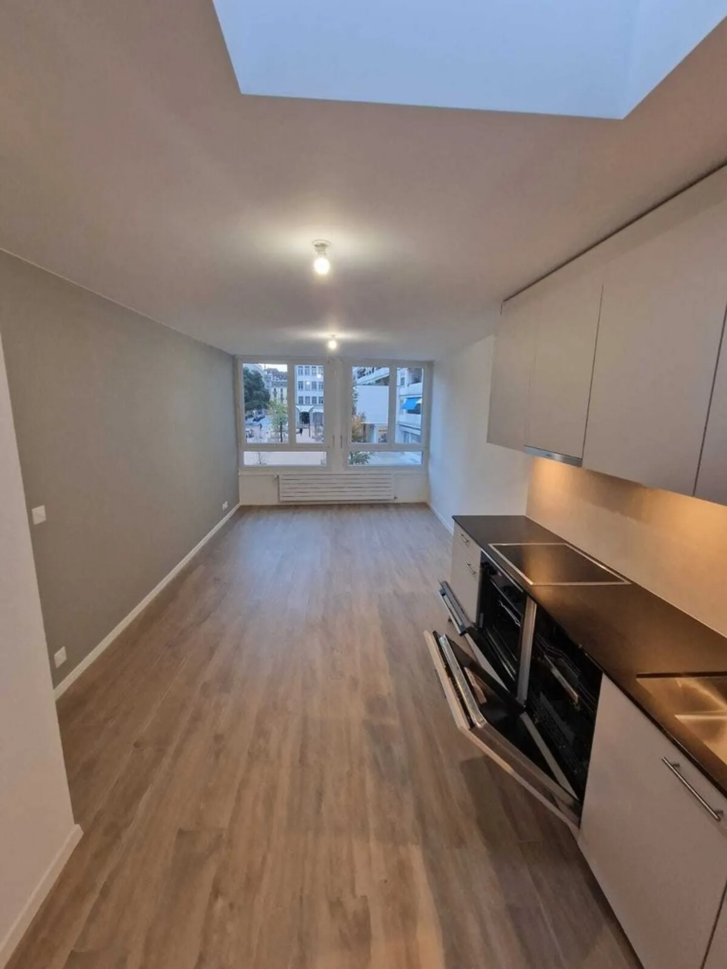 À saisir ! Splendide studio au coeur de Genève ! - Photo 2 sur 4