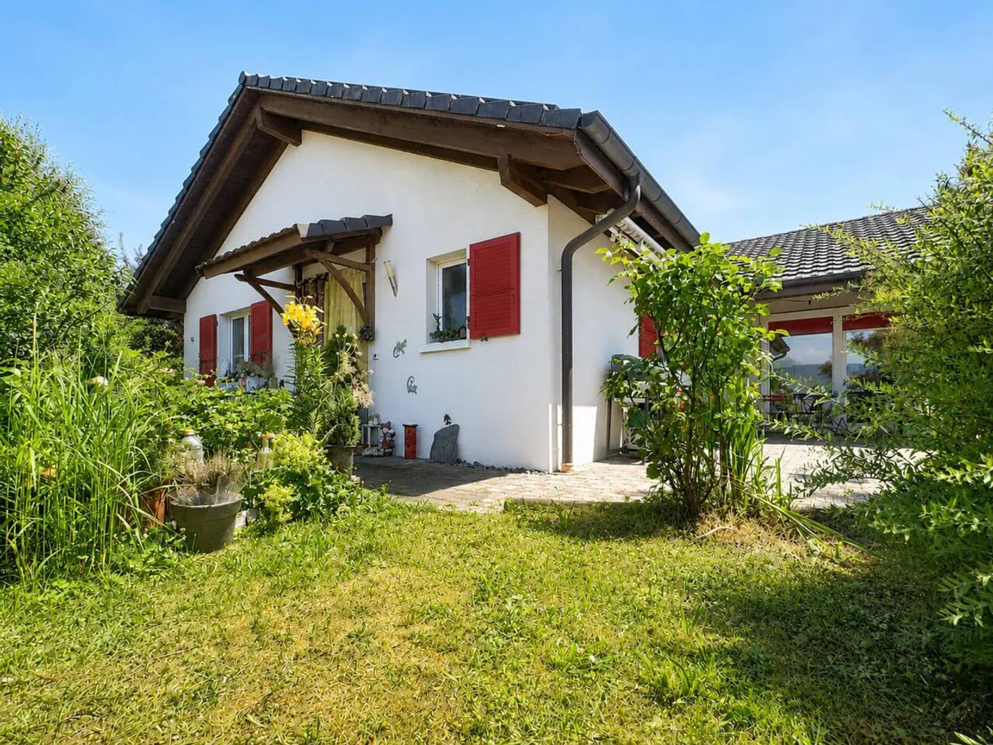 Individual villa with 4.5 rooms and independent studio - Photo 12 of 13