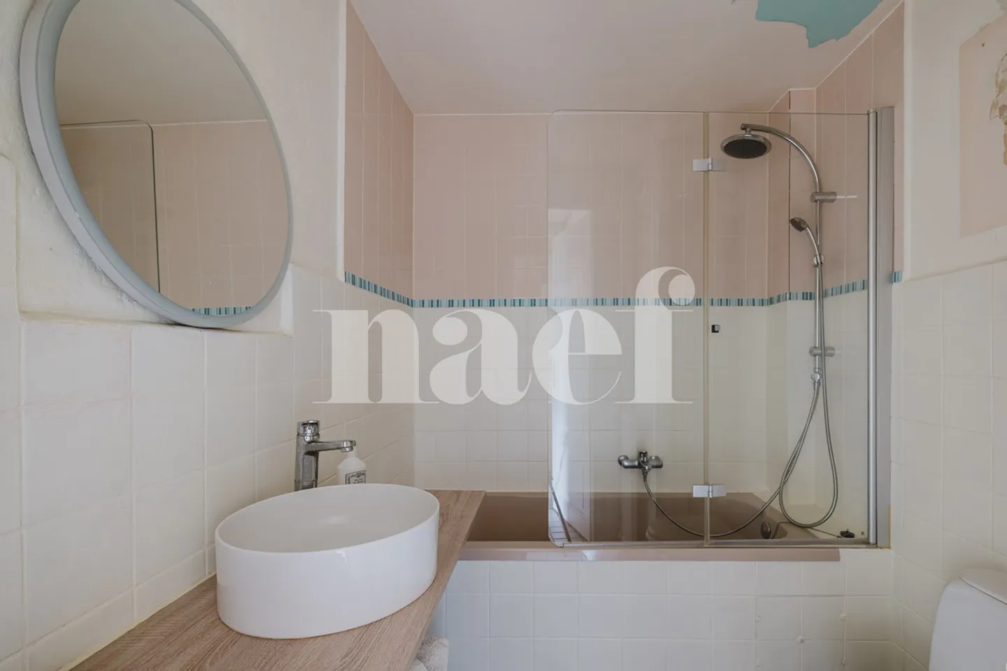 Exclusive - Rare Opportunity in the Old Town of Saint-Jean - Photo 9 of 11