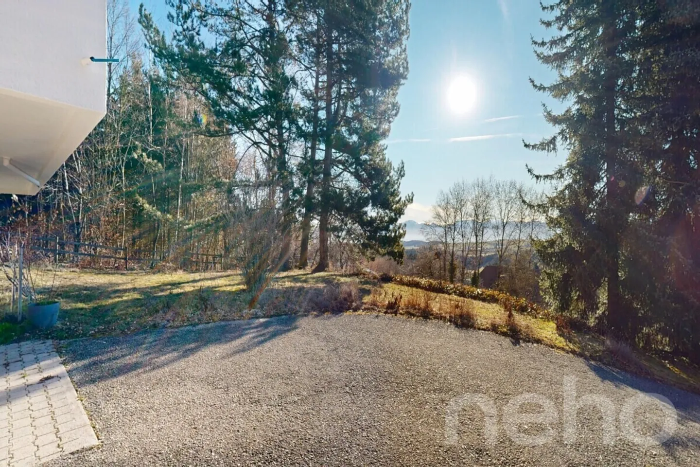 Grande casa indipendente immersa nel verde - Foto 3 di 13