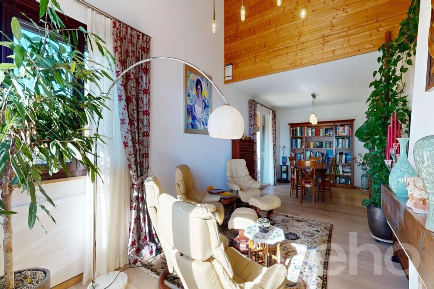 Grande casa indipendente immersa nel verde - Foto 4 di 13