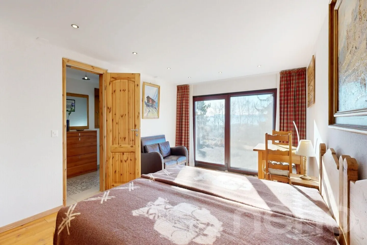 Grande casa indipendente immersa nel verde - Foto 9 di 13