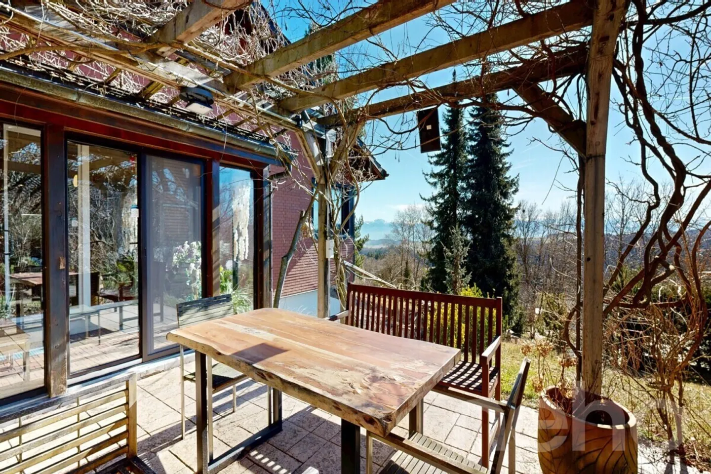 Grande casa indipendente immersa nel verde - Foto 11 di 13