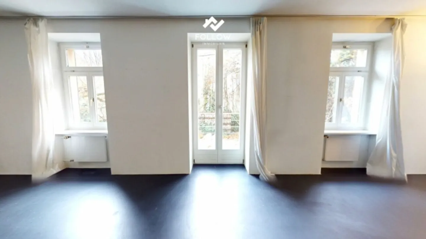 Grande propriété familiale de 6,5 pièces avec jardin et garage - Photo 3 sur 12