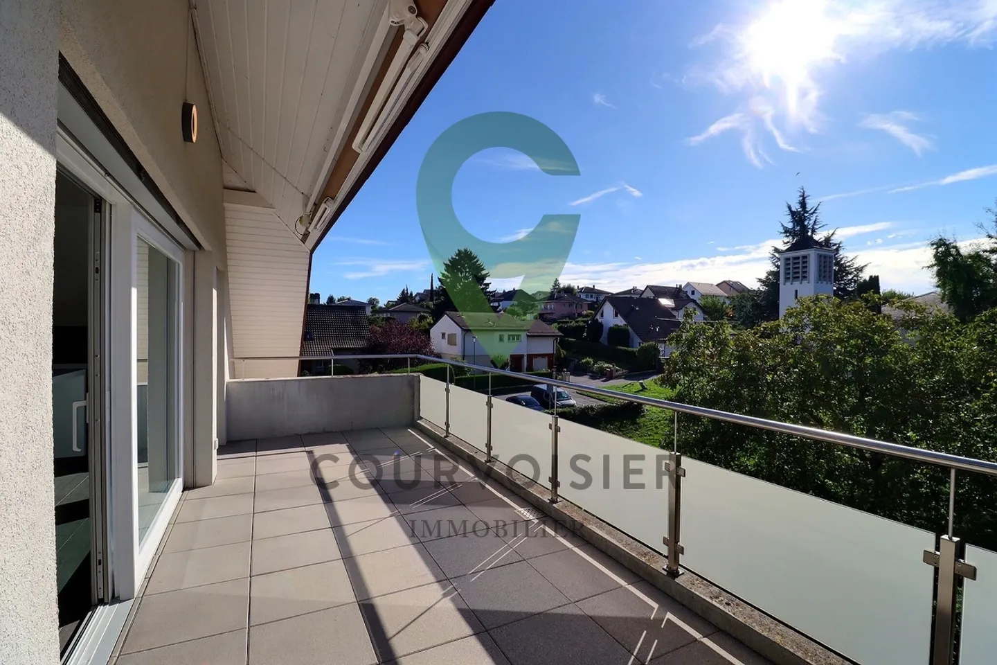 Superb 4.5-room apartment with mezzanine - Photo 3 of 8